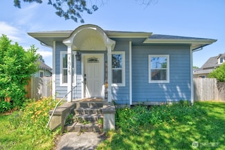 1015 N Pearl St, Centralia, WA 98531
