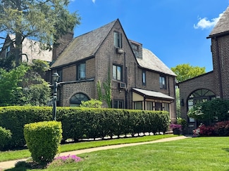 69-46 Fleet St, Flushing, NY 11375