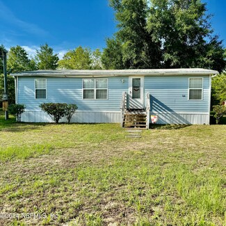 107 Norway St, Interlachen, FL 32148