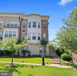 500 Overlook Park Dr Unit 27, Oxon Hill, MD 20745