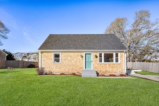 74 Clifton Ln, Centerville, MA 02632
