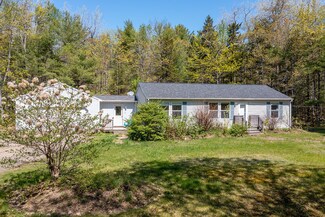 431 Park St, Rockport, ME 04856
