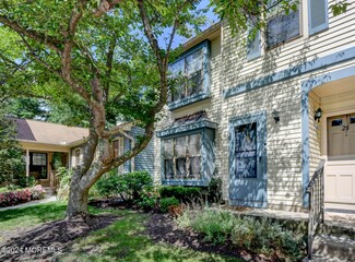 29 Balmoral Ct, Matawan, NJ 07747
