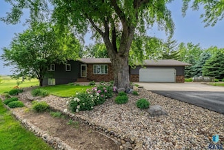26335 463rd Ave, Hartford, SD 57033