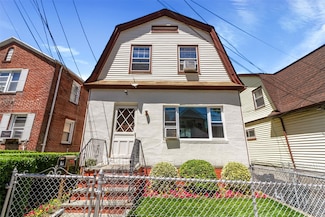 4 Oakley Place, Mount Vernon, NY 10550