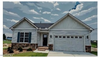 112 Delaware Dr, Newport, NC 28570