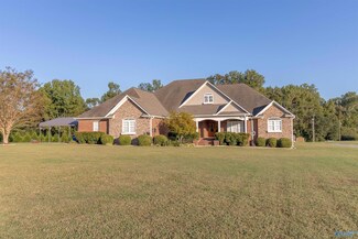 498 Pine St, Geraldine, AL 35974