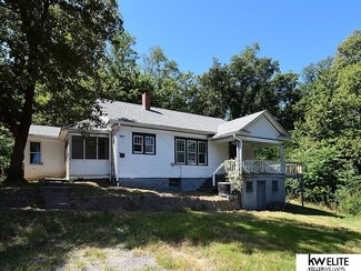 225 N 2nd St, Brownville, NE 68321