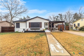 1011 Gilmore St, Taylor, TX 76574