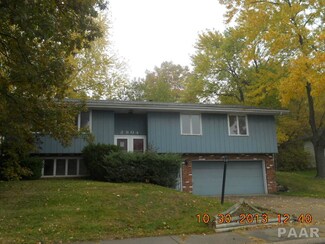 2804 N Kingston Dr, Peoria, IL 61604