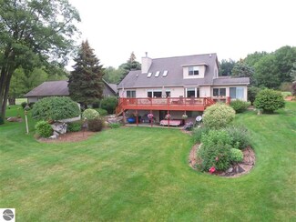 1088 El Camino Grande, Weidman, MI 48893