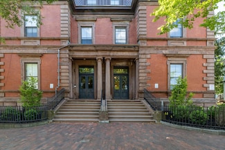132 Middle St, Portsmouth, NH 03801