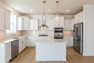 7200 Auburn Ln, Inver Grove Heights, MN 55077