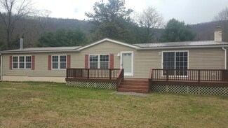 6838 Renovo Rd, Mill Hall, PA 17751