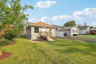 1508 N Lake Shore Dr, Round Lake Beach, IL 60073