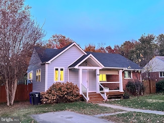 1305 S Buchanan St, Arlington, VA 22204
