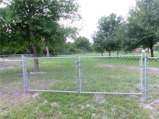 6005 Joplin Ave, Lehigh Acres, FL 33905