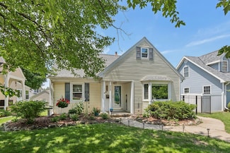 908 S East Ave, Waukesha, WI 53186