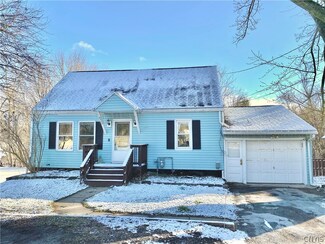7432 State Fair Blvd, Baldwinsville, NY 13027