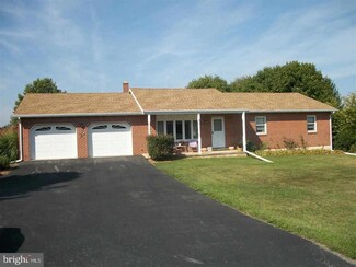 14 Sechrist Flat Rd, Felton, PA 17322