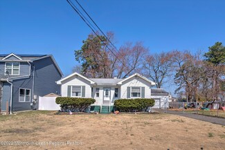 1009 Broadway Blvd, Toms River, NJ 08757