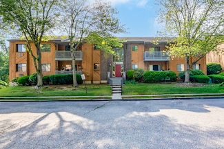 37 Riverview Dr Unit 37, Bridgeport, CT 06606