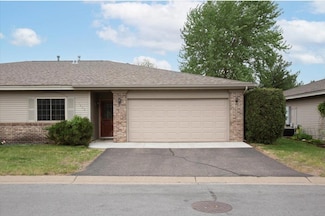 1432 Tall Grass St, Hudson, WI 54016