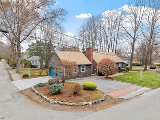 14 Ocean St, Manchester, MA 01944