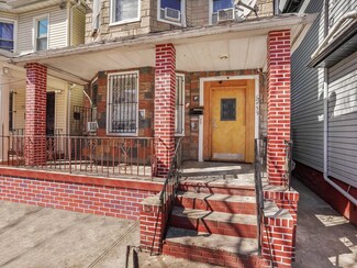 104-55 39th Ave, Corona, NY 11368