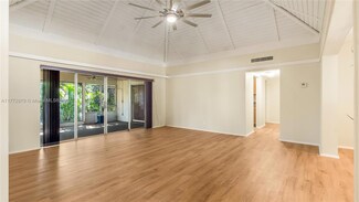 6102 White Oak Ln, Tamarac, FL 33319
