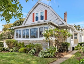 44 Braintree Ave, Quincy, MA 02169