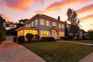 209 W Bessemer Ave, Greensboro, NC 27401