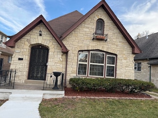 4182 N 13th St, Milwaukee, WI 53209