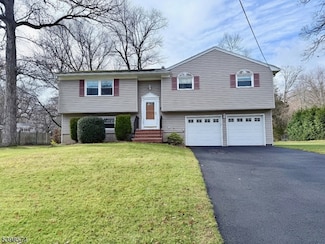 50 Henry St, Succasunna, NJ 07876