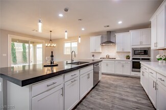 10823 Crestview Pointe Ave, Las Vegas, NV 89166
