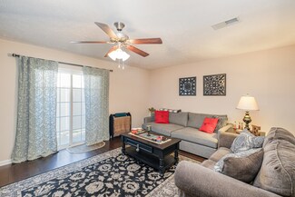 2018 Debonair Ln, Murfreesboro, TN 37128