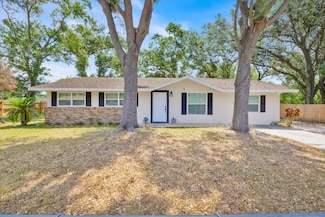 2415 Sutton Rd, Lakeland, FL 33810