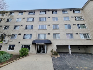 1227 S Harlem Ave Unit 208, Berwyn, IL 60402