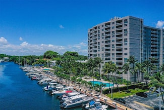 90 Edgewater Dr Unit 522, Coral Gables, FL 33133