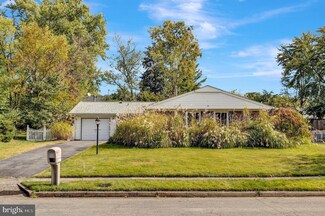 4215 Maylock Ln, Fairfax, VA 22033