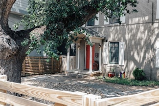 2623 Salado St, Austin, TX 78705