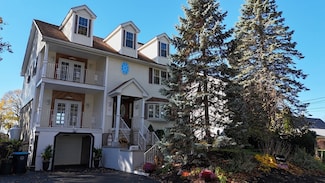 33 Lakeside Dr, Shrewsbury, MA 01545