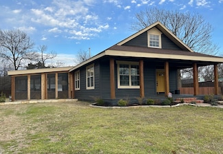 904 Johnson St, Terrell, TX 75160