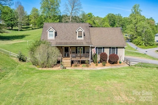122 Ramsey Rd, Asheville, NC 28806