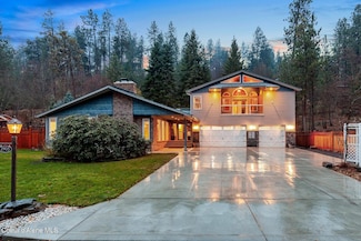 2905 E Fernan Ct, Coeur D Alene, ID 83814