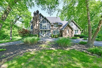 12380 Creekwood Ln, Carmel, IN 46032