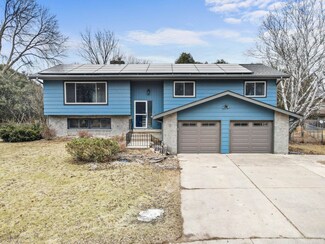 21 Menomonie Ct, Madison, WI 53704