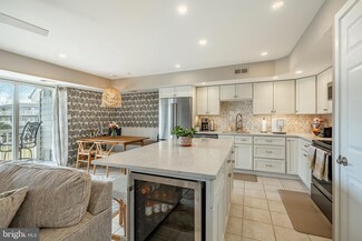 507 Conch Dr, Ocean City, NJ 08226
