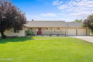 244 Latigo Ln, Yakima, WA 98901