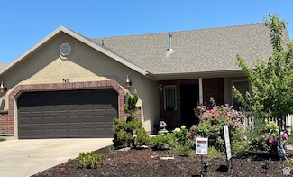 742 N Stonne Ln, Kaysville, UT 84037